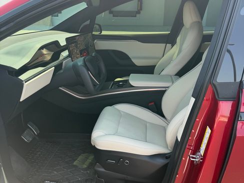 Used 2024 Tesla Model X Plaid AWD/4WD image 8