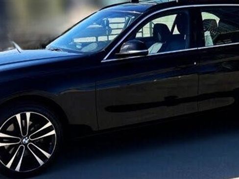 Used 2018 BMW 330i xDrive Wagon image 4