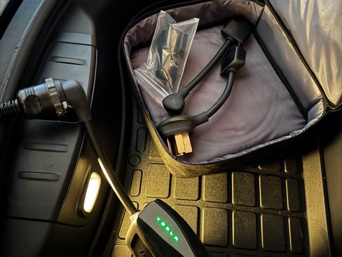 Used 2023 Tesla Model 3 Performance image 13