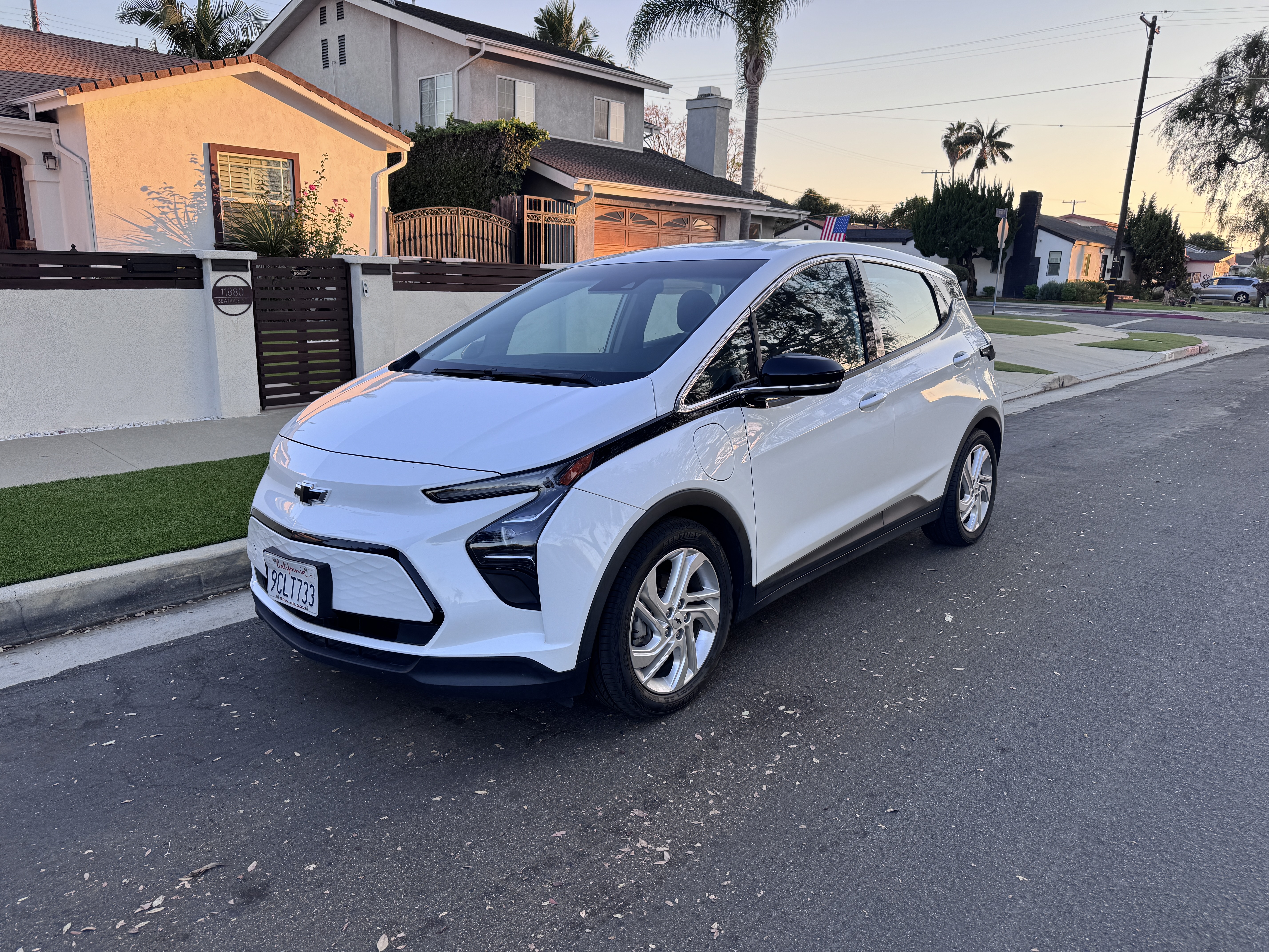 Used 2022 Chevrolet Bolt LT FWD image 4