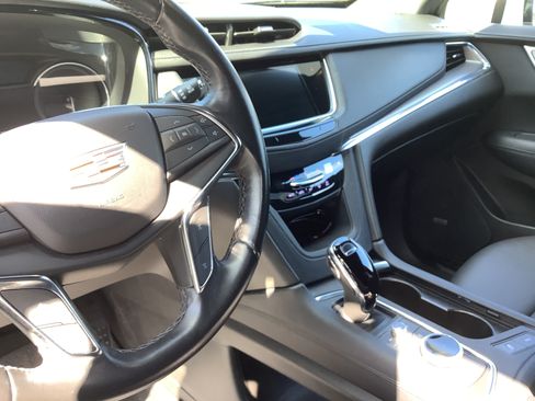 Used 2022 Cadillac XT5 Luxury image 10