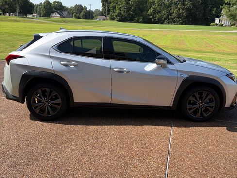 Used 2020 Lexus UX 200 F Sport w/ F Sport Premium Package FWD image 6