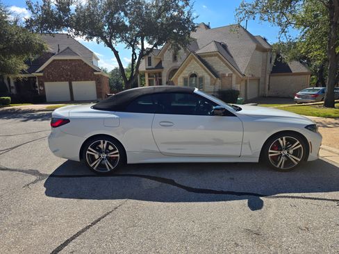 Used 2023 BMW 430i xDrive Convertible w/ M Sport Package image 12