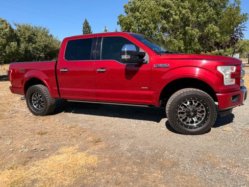 Used 2015 Ford F150 Platinum w/ Equipment Group 701A Luxury AWD/4WD image 17