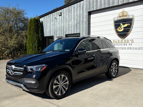 Used 2022 Mercedes-Benz GLE 450 450 4MATIC Sport Utility 4D image 2