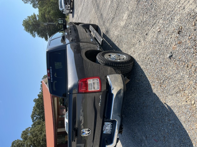 Used 2023 RAM 2500 Tradesman w/ Chrome Appearance Group AWD/4WD image 4