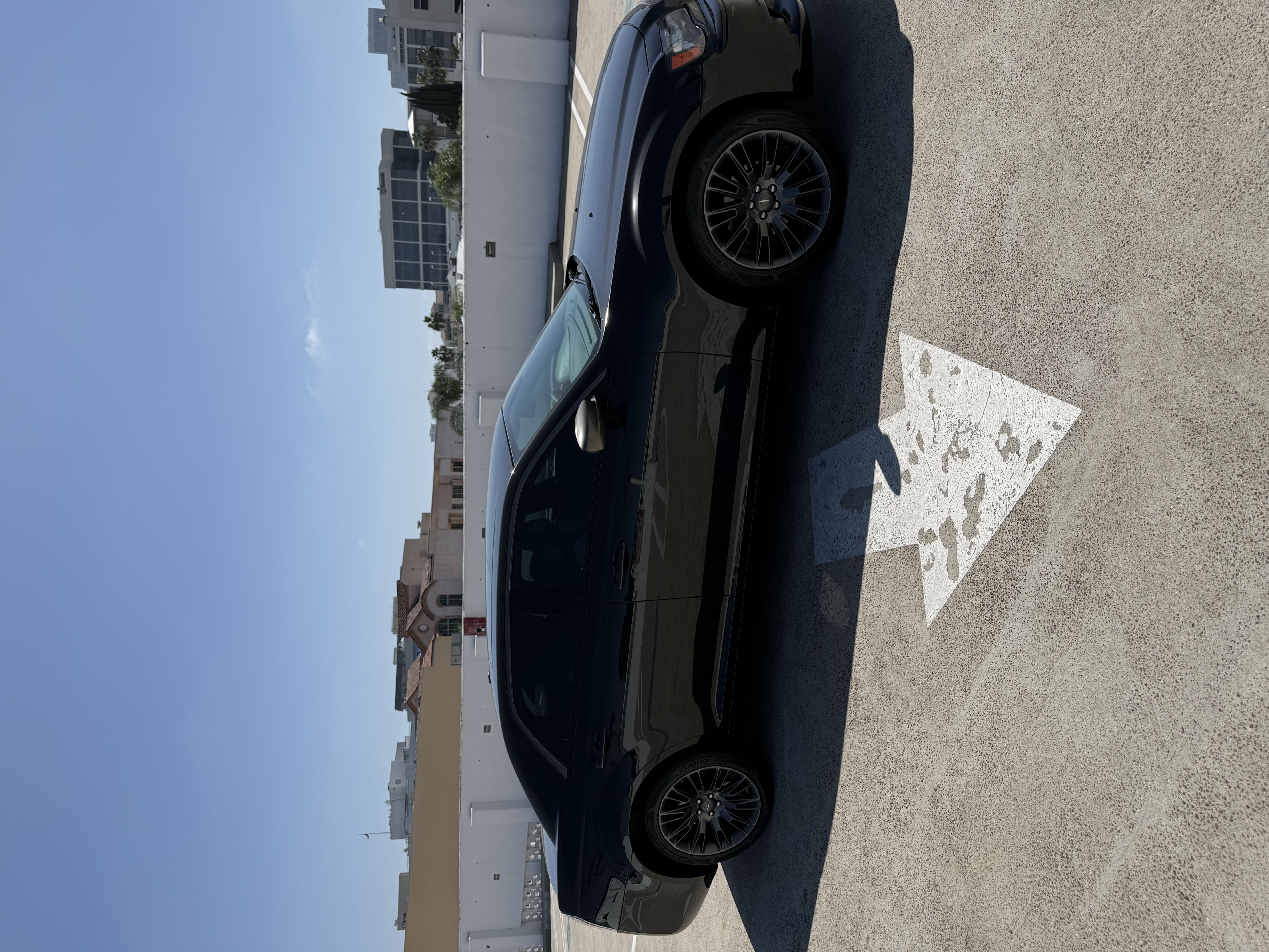 Used 2014 Chrysler 300 C RWD image 4