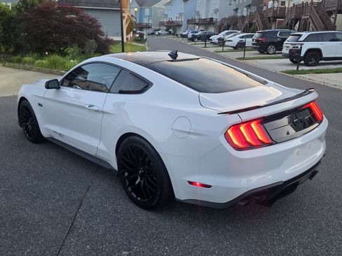 Used 2021 Ford Mustang GT RWD image 9
