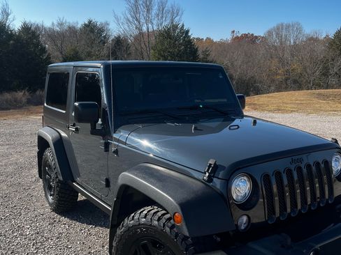 Used 2017 Jeep Wrangler Sport image 6