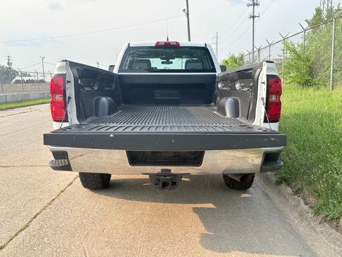 Used 2019 Chevrolet Silverado 2500 W/T AWD/4WD image 8