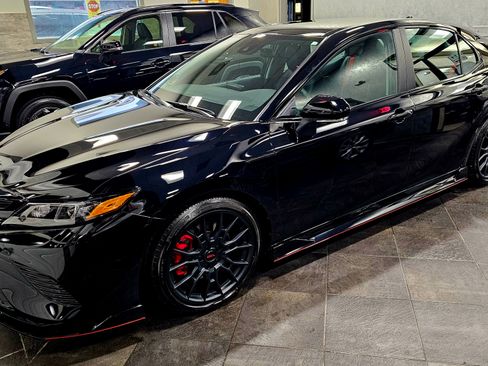 Used 2024 Toyota Camry image 1