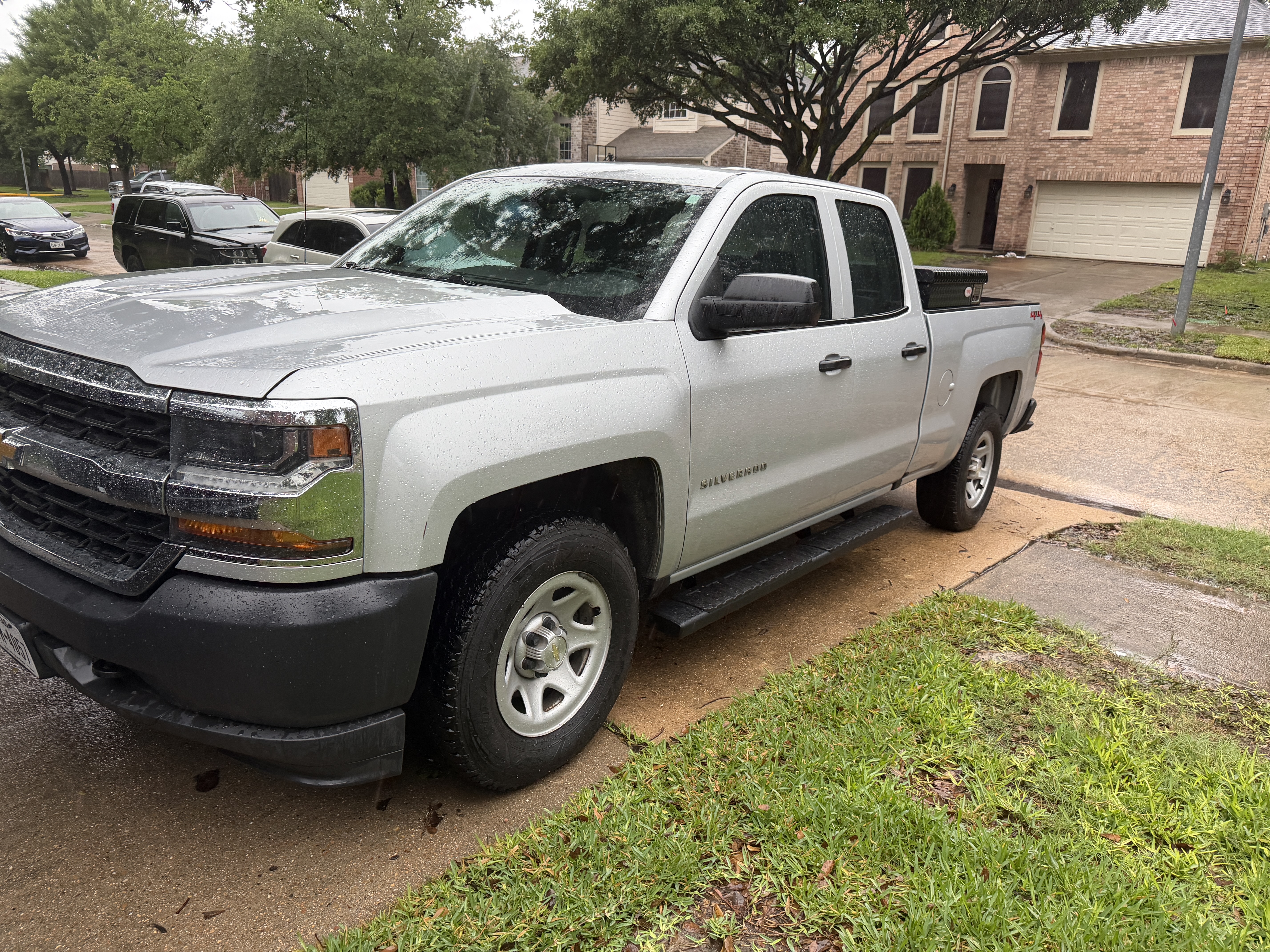 Used 2018 Chevrolet Silverado 1500 W/T w/ Trailering Package AWD/4WD image 5