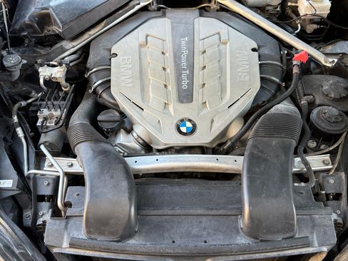 Used 2011 BMW X5 xDrive50i image 8