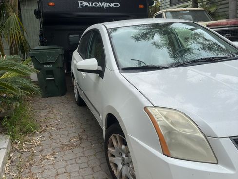 Used 2010 Nissan Sentra 2.0 S image 6