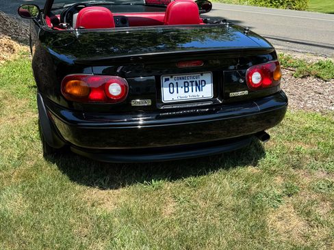 Used 1993 MAZDA MX-5 Miata Limited Edition RWD image 12