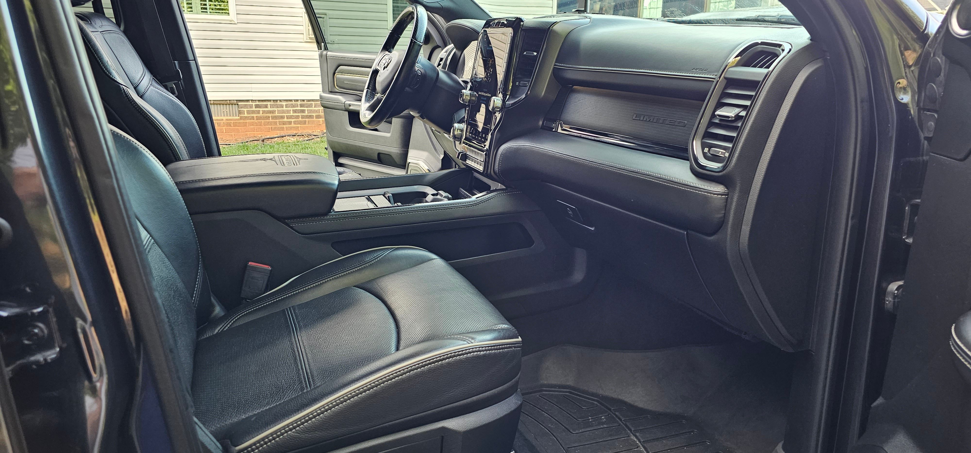 Used 2022 RAM 2500 Limited AWD/4WD image 16