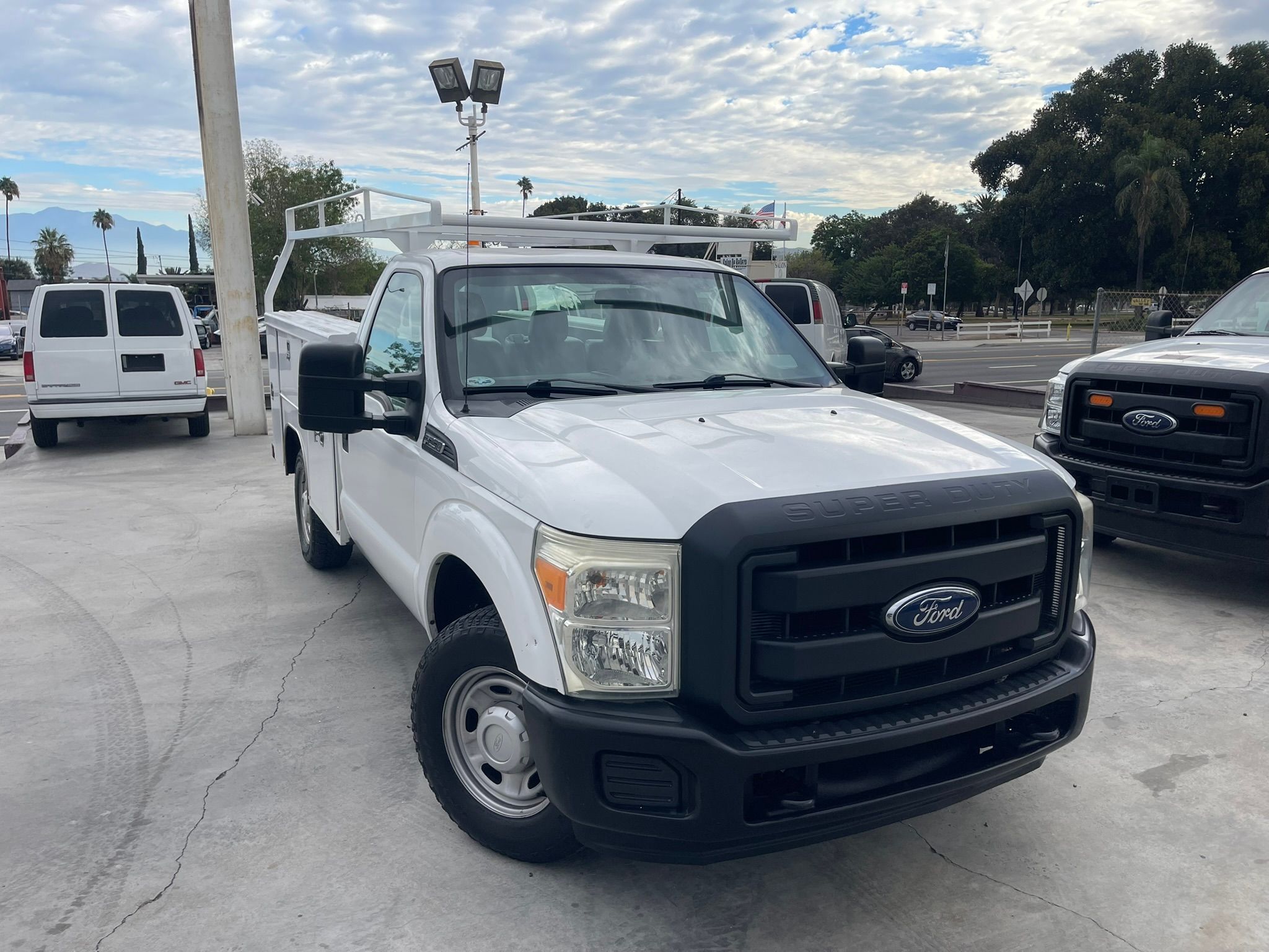 Used 2015 Ford F250 XL RWD image 4