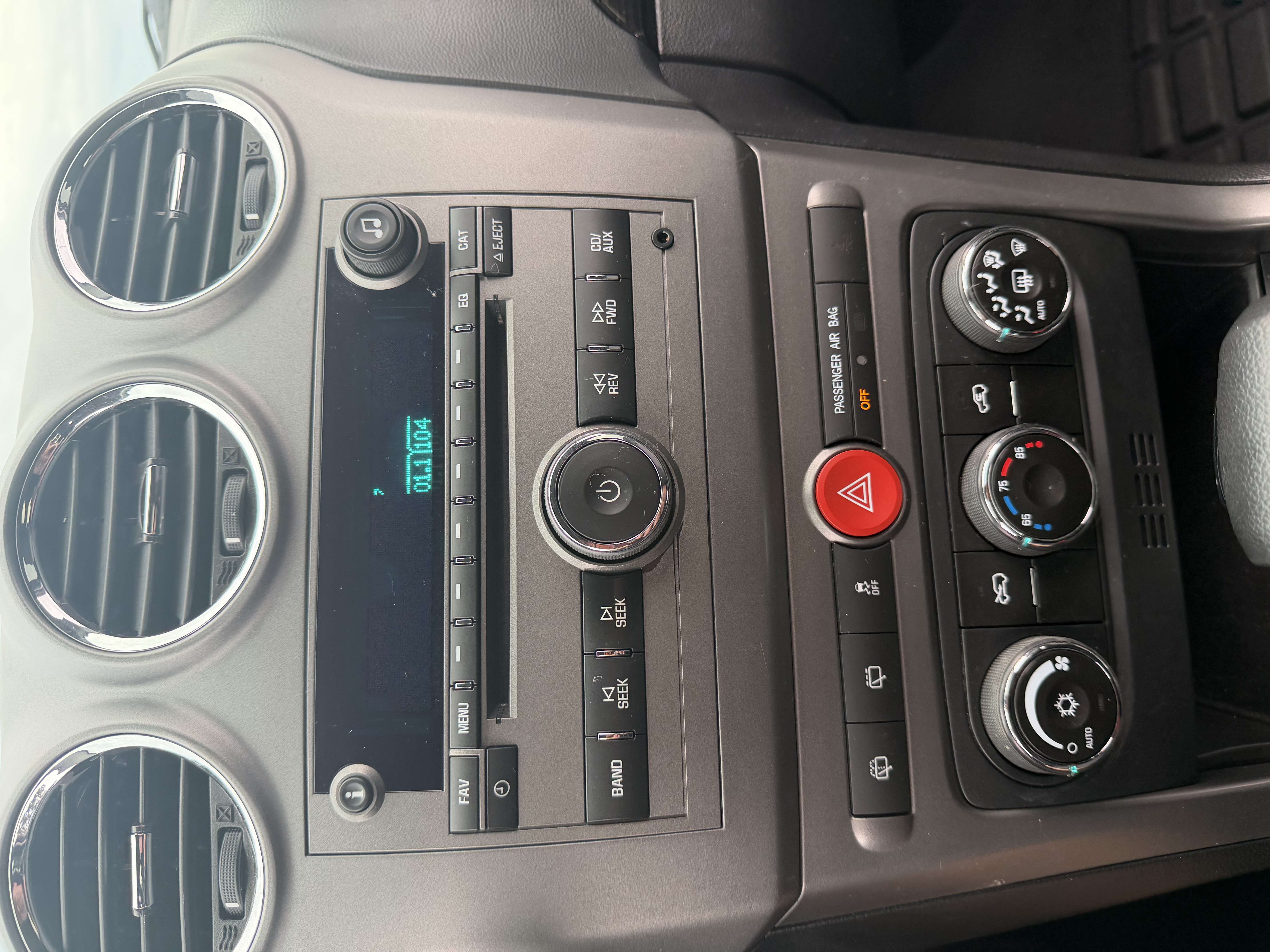 Used 2014 Chevrolet Captiva Sport LS FWD image 16
