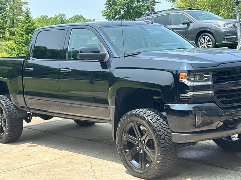 Used 2018 Chevrolet Silverado 1500 LTZ Z71 w/ Midnight Edition image 1