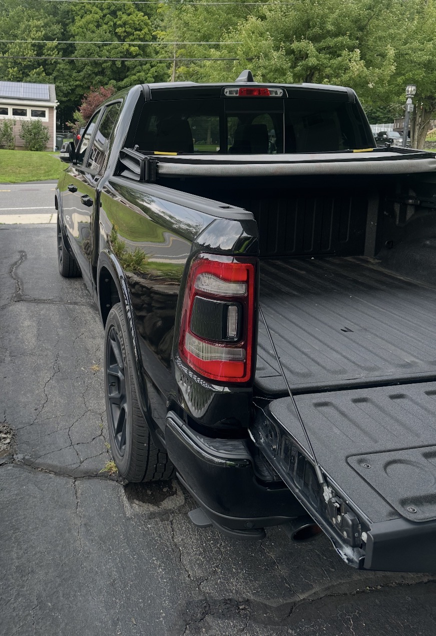 Used 2021 RAM 1500 Laramie AWD/4WD image 18