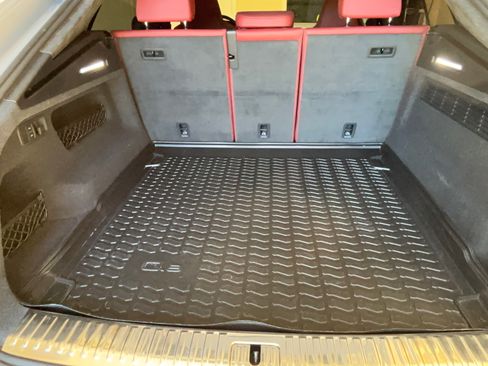 Used 2022 Audi SQ8 Prestige image 13