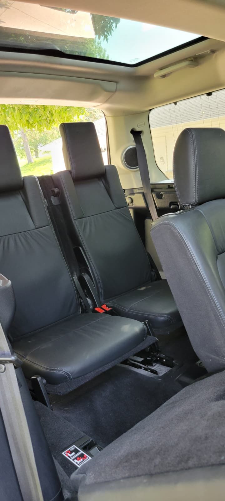 Used 2016 Land Rover LR4 HSE LUX AWD/4WD image 11