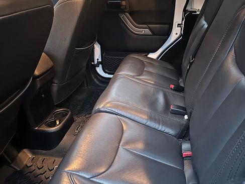 Used 2014 Jeep Wrangler Unlimited Sport w/ Quick Order Package 24S image 16