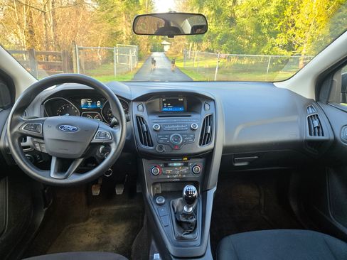 Used 2017 Ford Focus SE image 13