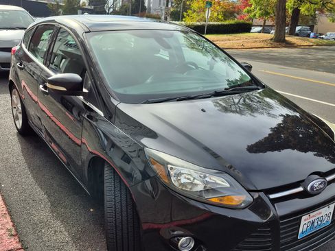 Used 2012 Ford Focus Titanium image 8