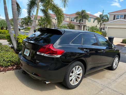 Used 2014 Toyota Venza XLE w/ XLE Premium Package FWD image 4