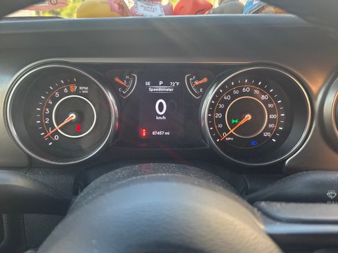 Used 2018 Jeep Wrangler Unlimited Sport S AWD/4WD image 5
