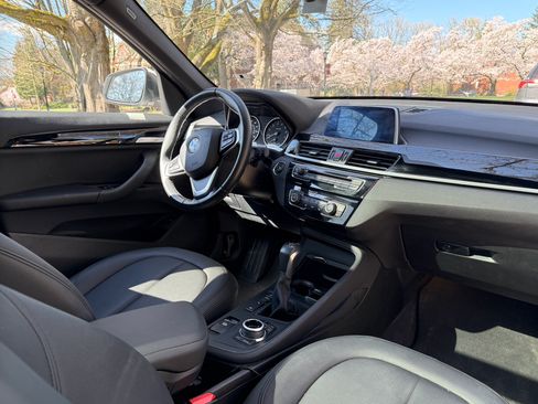 Used 2018 BMW X1 xDrive28i image 18