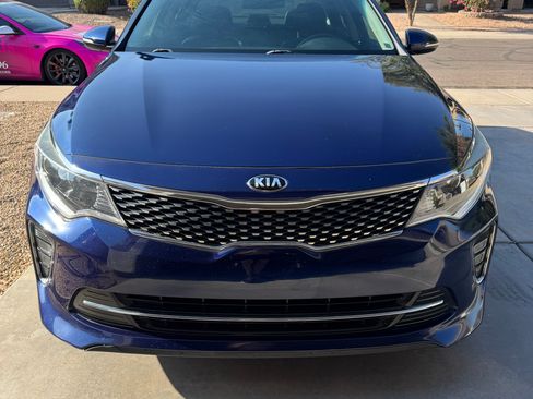 Used 2018 Kia Optima S w/ Pano Sport Package FWD image 2