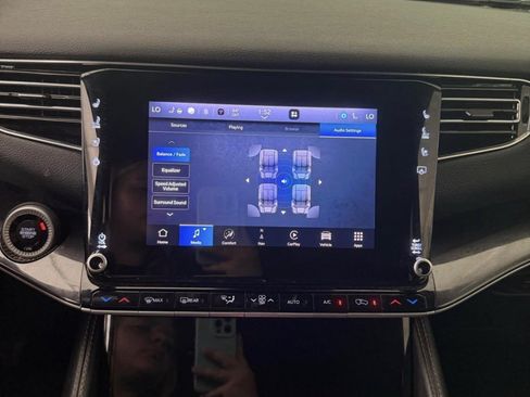 Used 2023 Jeep Wagoneer L 2WD image 11