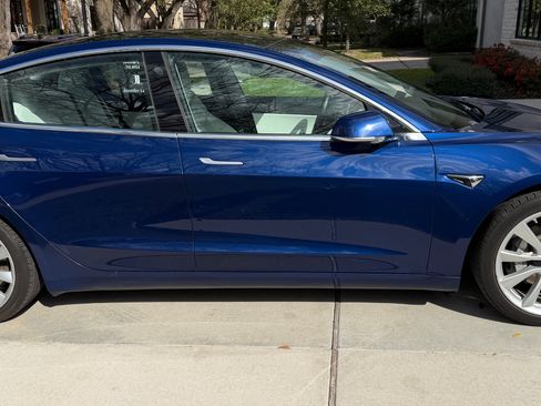 Used 2018 Tesla Model 3 Long Range image 14