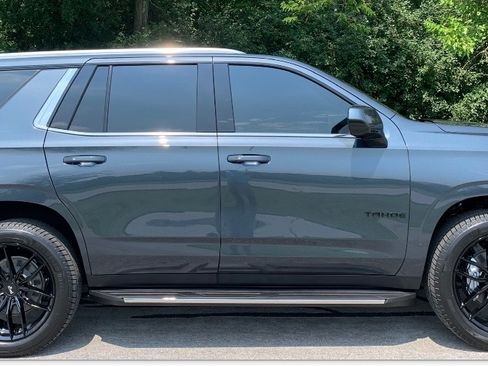 Used 2021 Chevrolet Tahoe LS RWD image 1