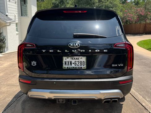 Used 2021 Kia Telluride SX w/ Towing Package FWD image 5