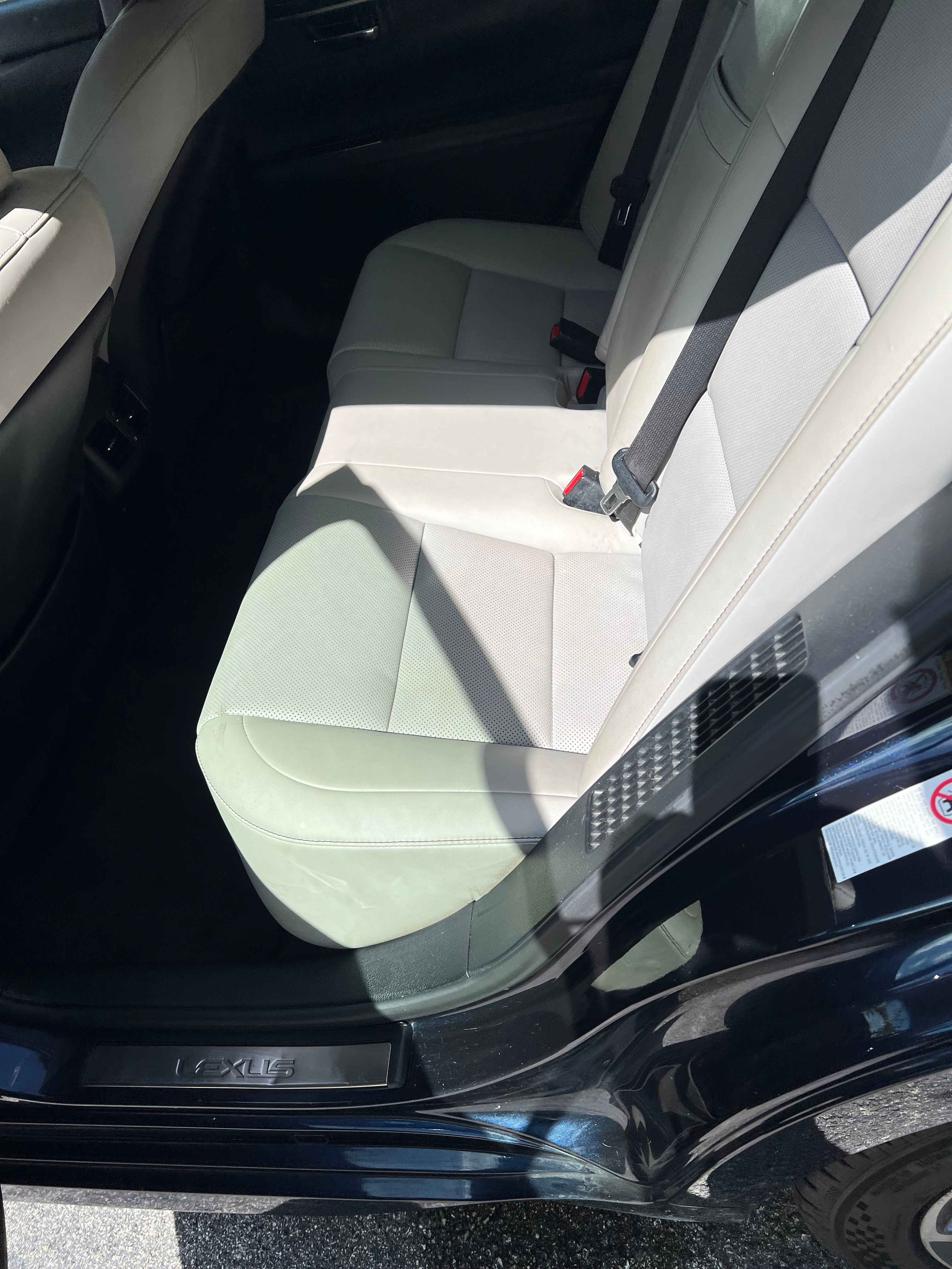 Used 2016 Lexus ES 300h w/ Premium Package w/Wood Trim FWD image 15