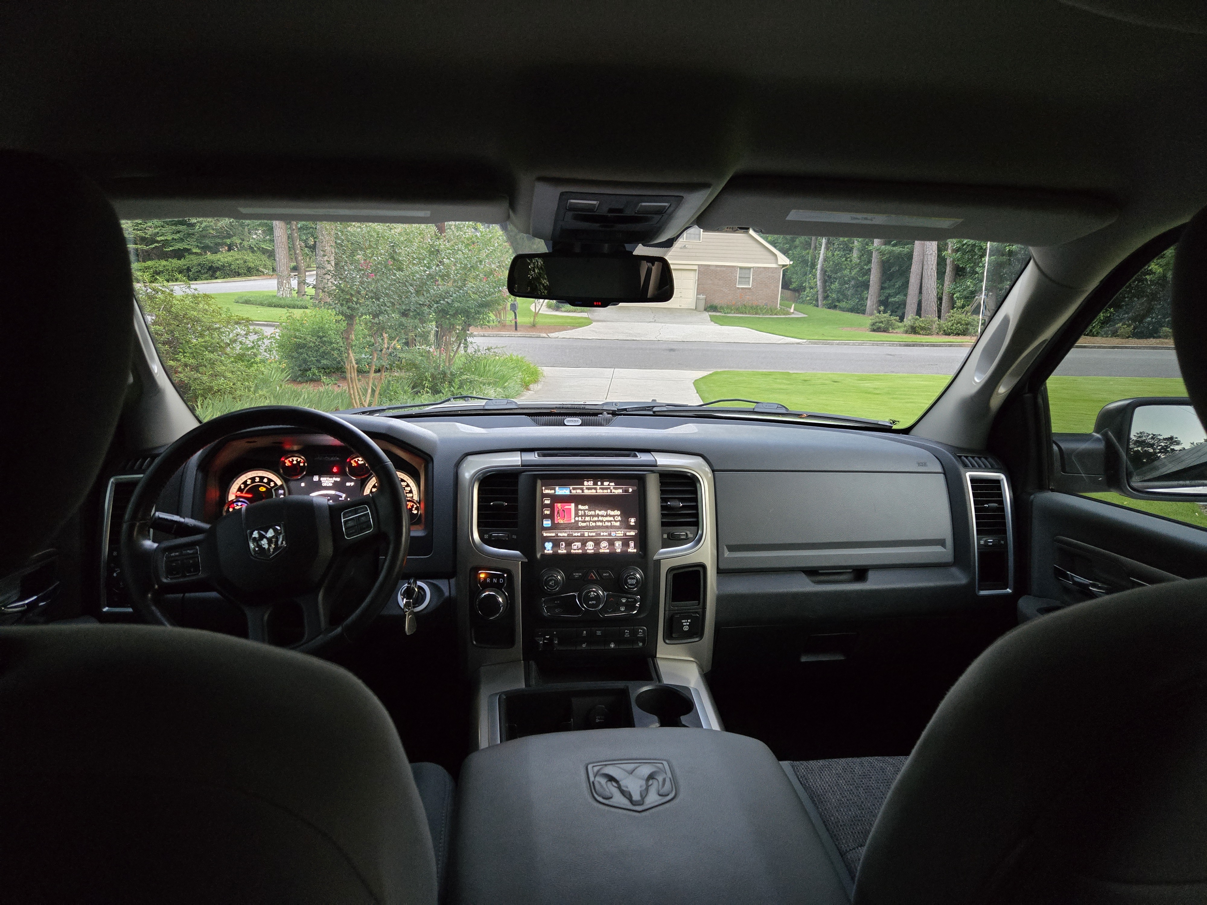 Used 2015 RAM 1500 Big Horn RWD image 13