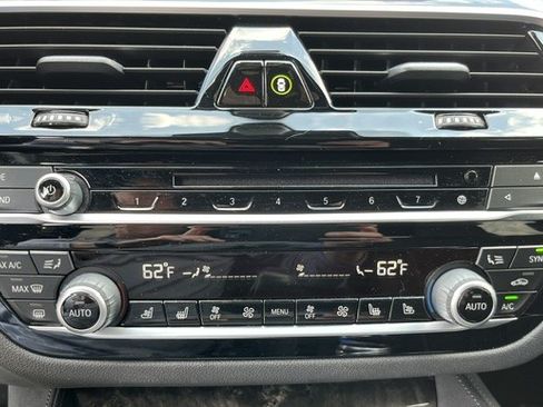 Used 2019 BMW 540i w/ M Sport Package RWD image 12