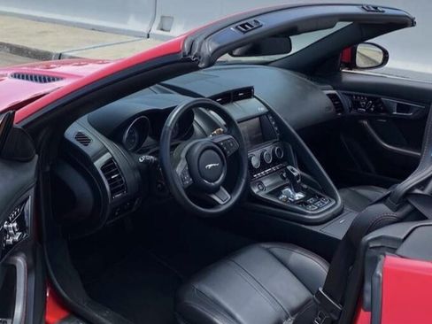 Used 2014 Jaguar F-TYPE Convertible image 6