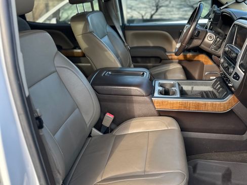 Used 2014 GMC Sierra 1500 SLT w/ SLT Crew Cab Value Package image 17