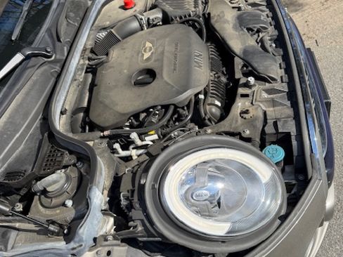 Used 2018 MINI Cooper S image 9