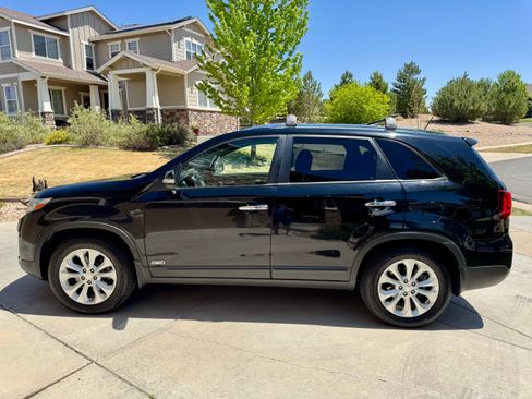 Used 2014 Kia Sorento EX w/ EX V6 Touring Package AWD/4WD image 9