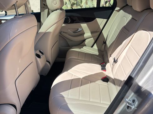 Used 2022 Mercedes-Benz GLC 300 4MATIC image 14