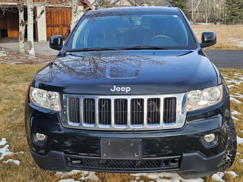 Used 2013 Jeep Grand Cherokee Laredo w/ Laredo E Group image 16
