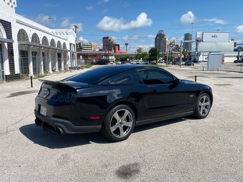 Used 2012 Ford Mustang GT RWD image 5