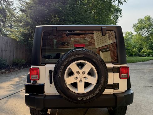 Used 2015 Jeep Wrangler Sport w/ Quick Order Package 24S AWD/4WD image 5