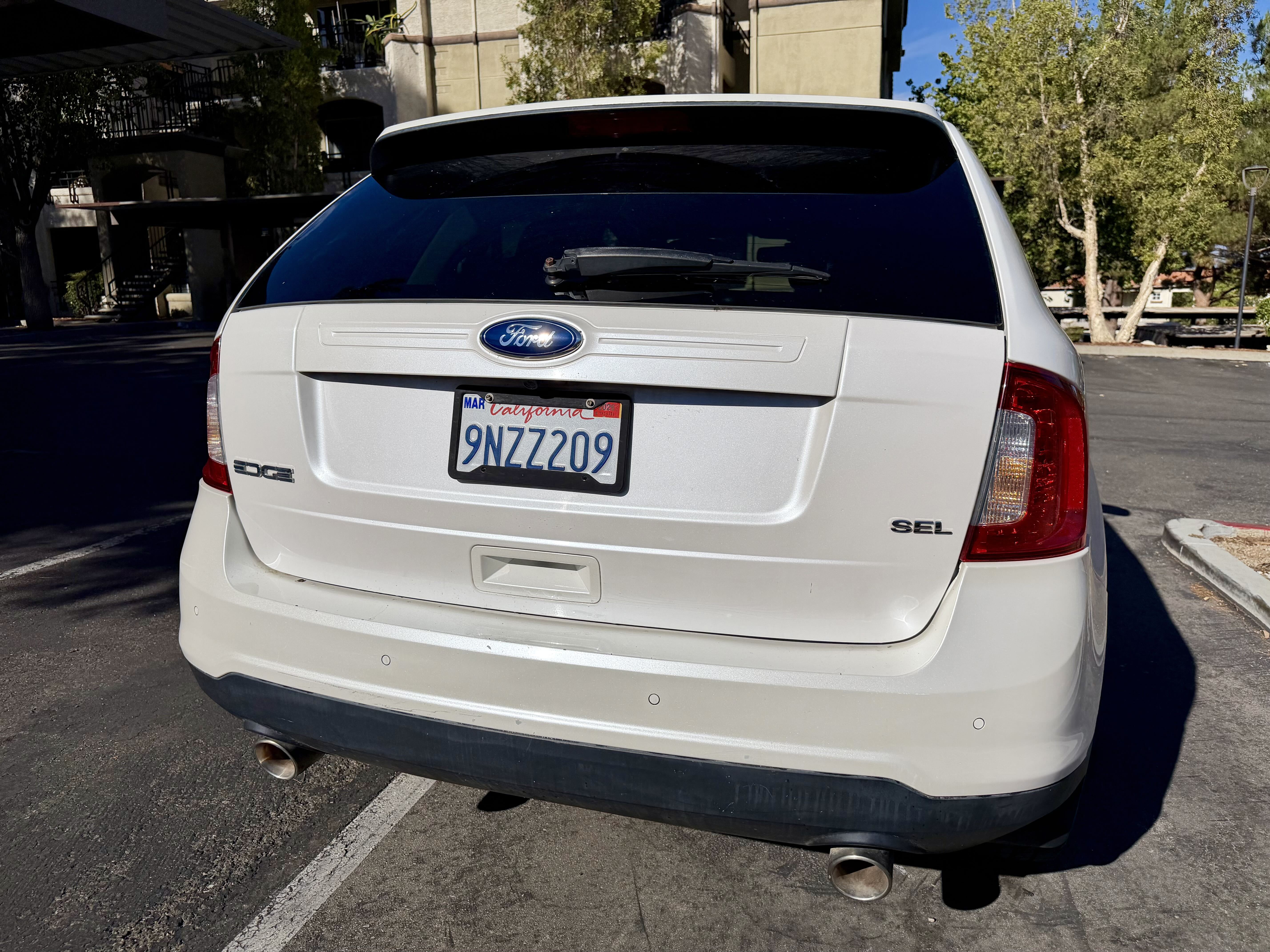 Used 2012 Ford Edge SEL FWD image 5