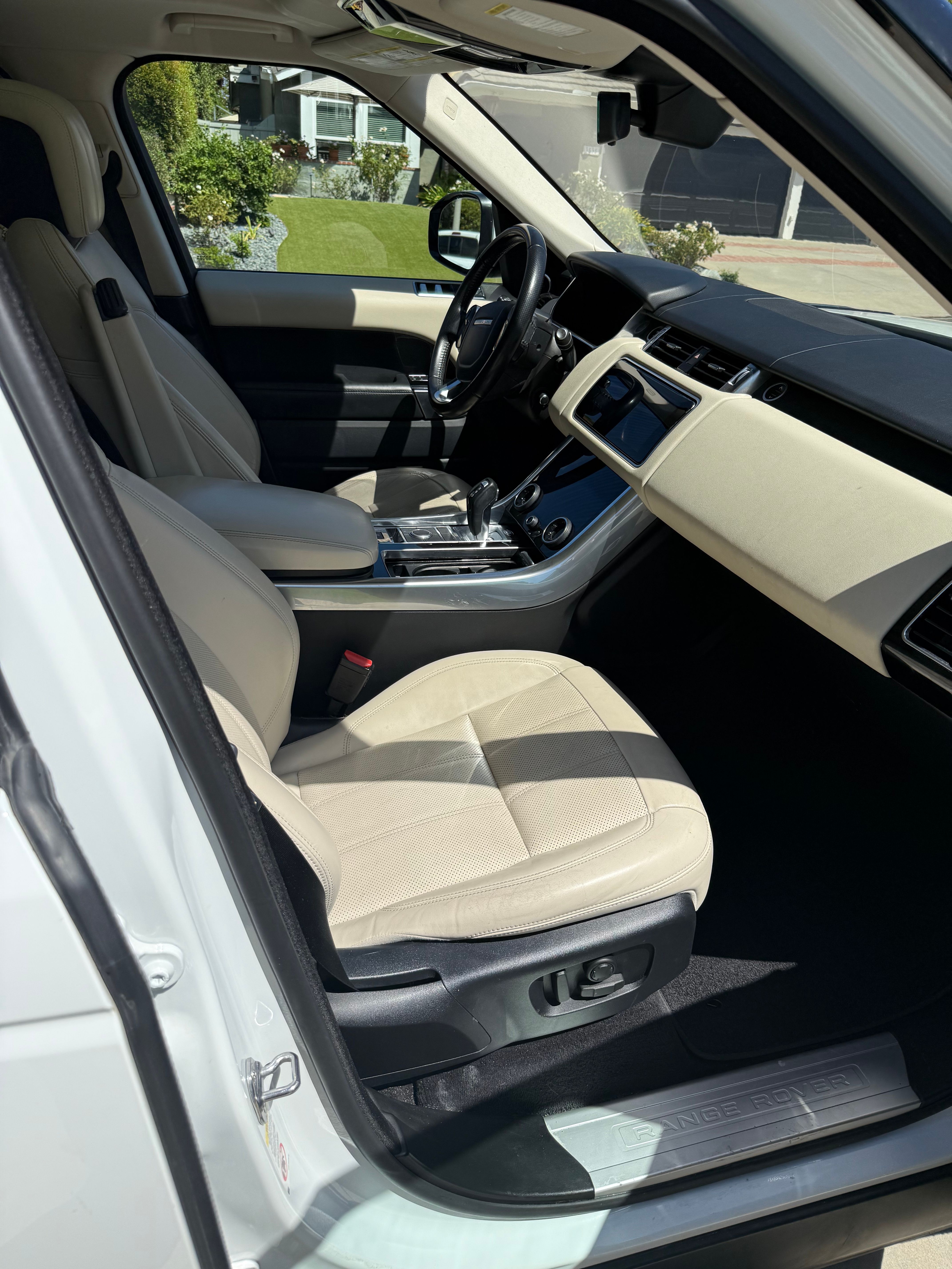 Used 2018 Land Rover Range Rover Sport HSE AWD/4WD image 10